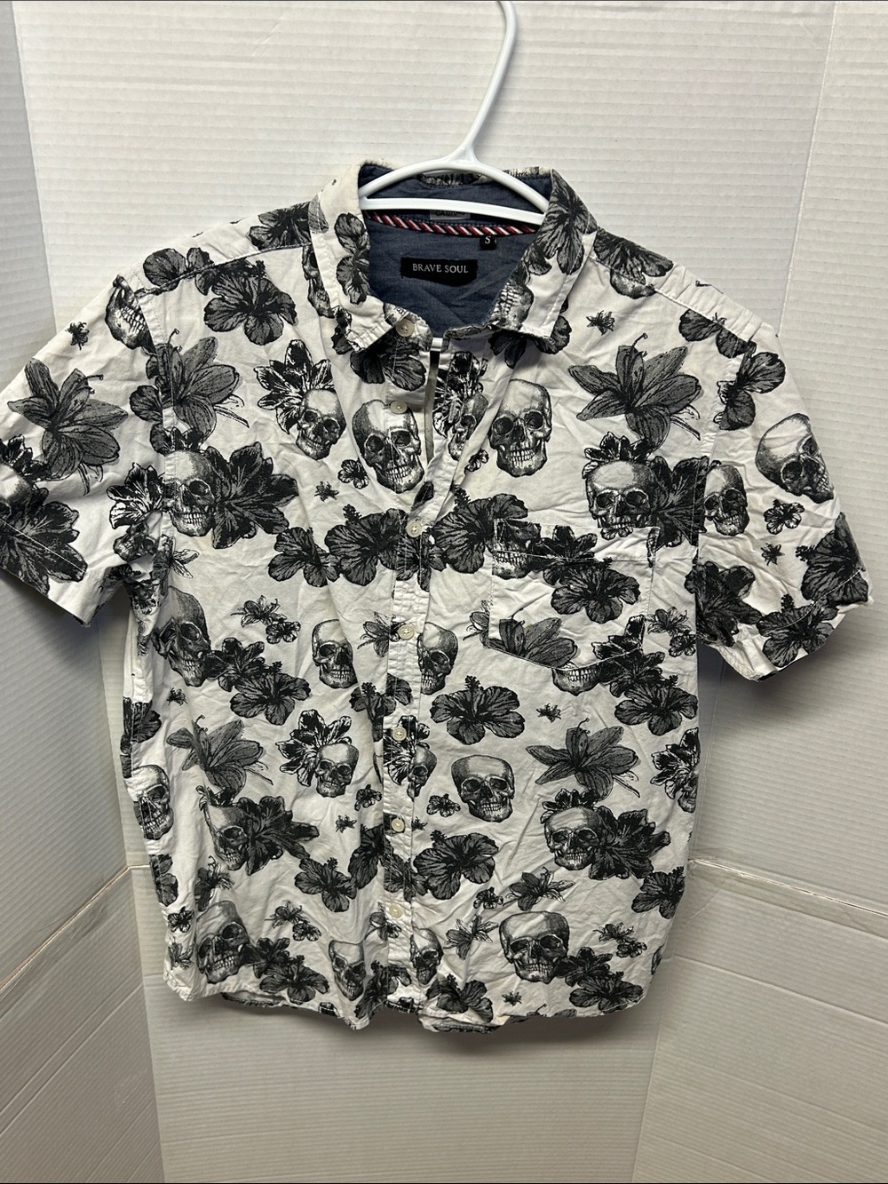 Brave Soul White Shirt with Black Skull & Floral Print